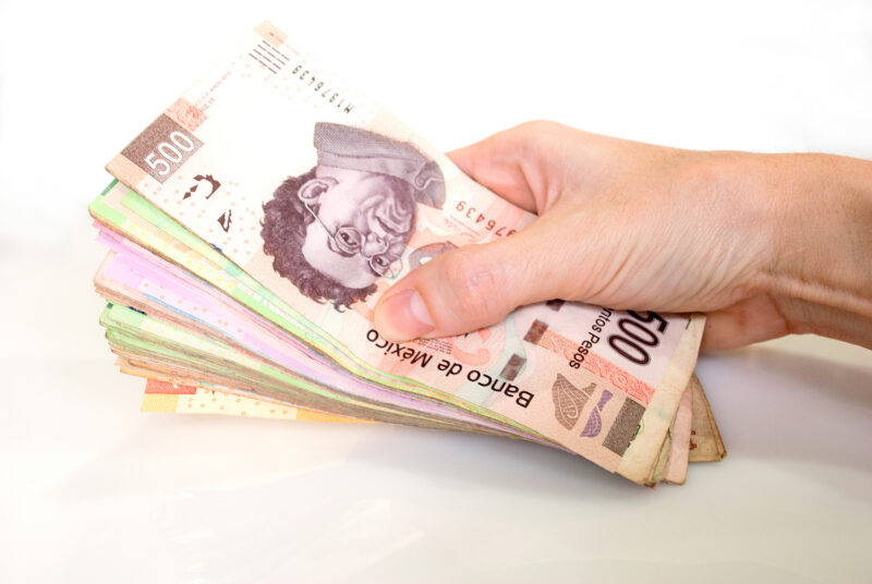 Devaluación del peso. Foto: Bigstock.