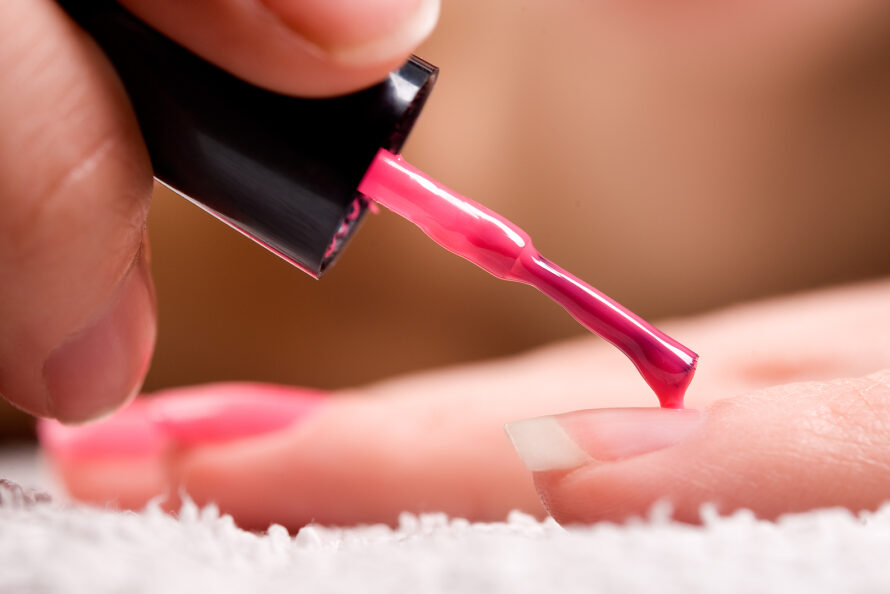 esmalte uñas