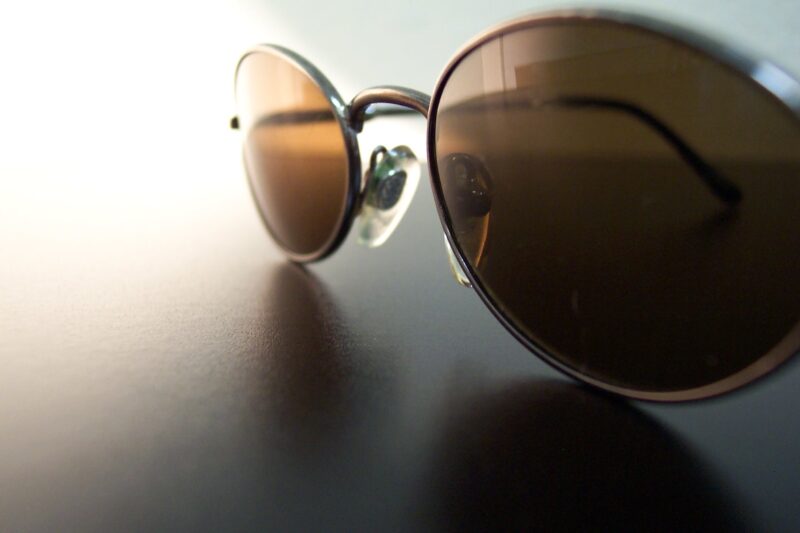 Lentes hawkers diablos rojos. Foto: Bigstock.