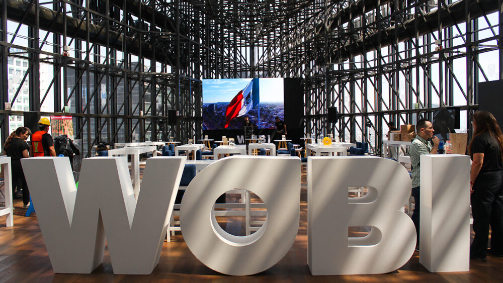 AdSpace MKT Wobi Bolsa Mexicana de Valores
