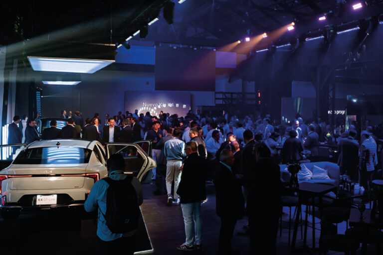 lanzamiento kia K4 brand experience