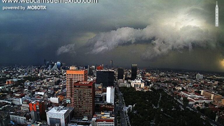 Tormenta negra. Cortesía Webcams de México.