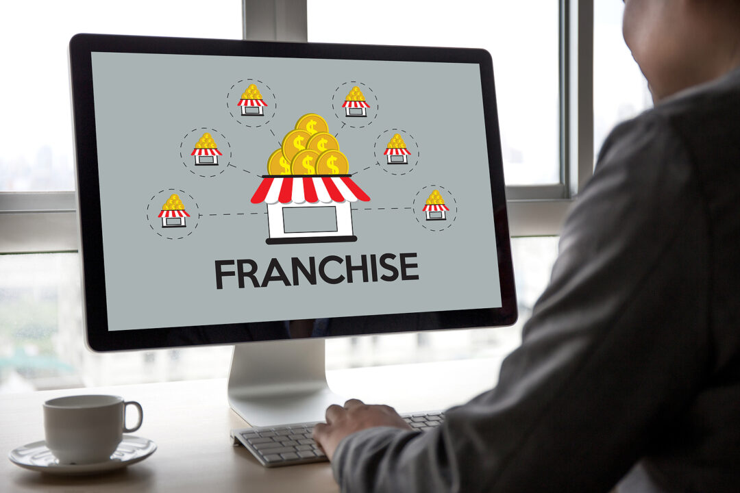 Conoce el potencial que tienen las franquicias para expandir un negocio o marca. Foto: Bigstock