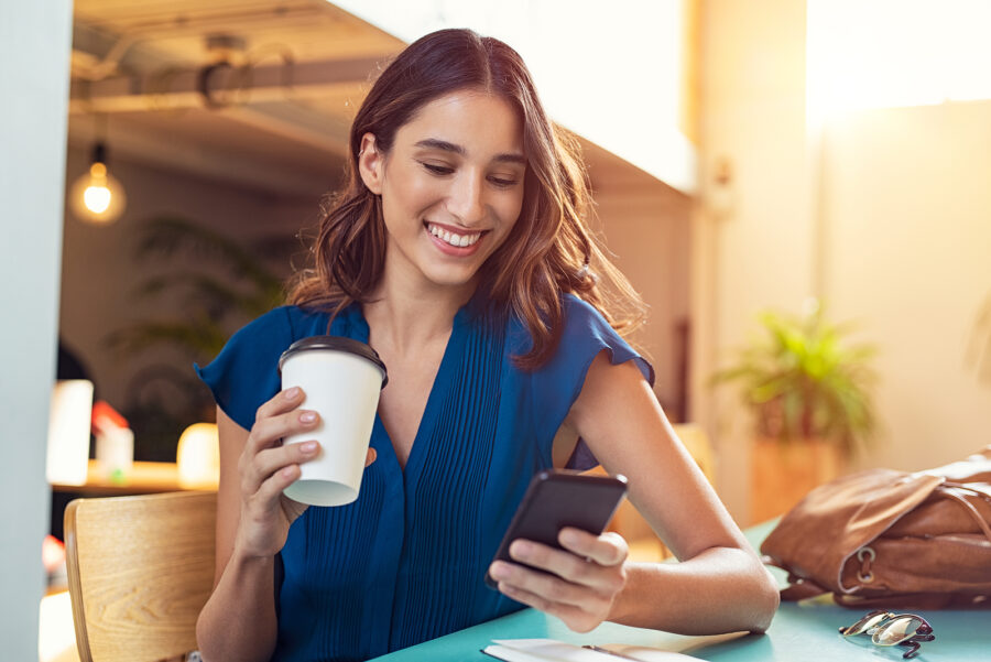 El MTU entra en vigor el 1 de octubre de 2025. Te decimos cómo activar este límite máximo por transferencias desde la app de BBVA y Banamex. Foto: Bigstock