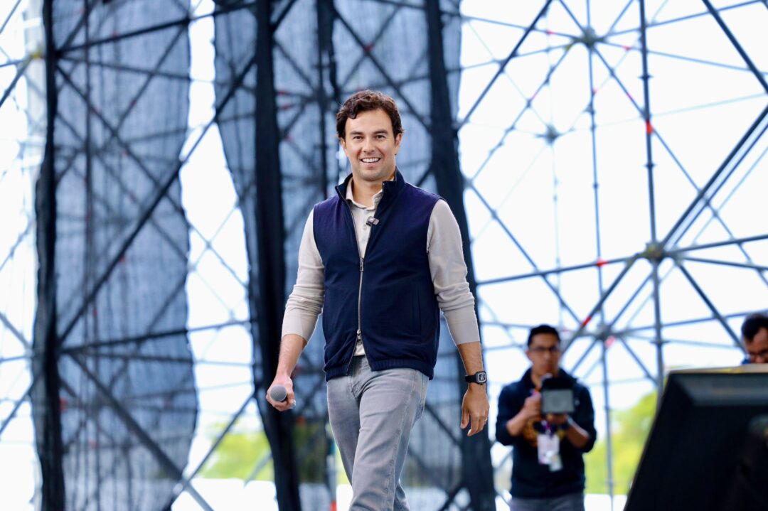 Cadillac, la nueva escudería donde está Checo Pérez, tiene vacantes abiertas. Foto: X @SChecoPerez