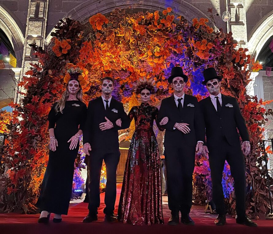 La Costeña presentó su campaña de Día de Muertos 2025, un storytelling que rinde homenaje a los que ya nos están y que siguen vivos a través de las memorias y sabores. Foto: Cortesía La Costeña.