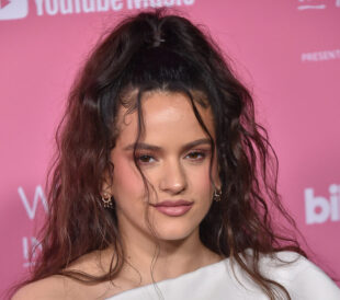 'LUX' es el nombre del nuevo álbum de estudio de Rosalía que está por salir. Te decimos qué fecha será. Foto: Bigstock