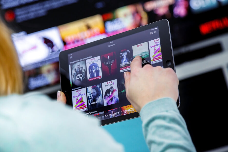 El streaming en México se ha vuelto un gasto fijo en muchos hogares. Te contamos porqué esta tendencia a la alza. Foto: Bigstock