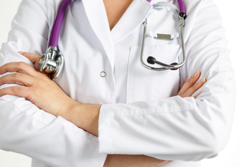 Día del Médico en México. Te contamos de cuánto es su salario mensual promedio en México. Foto: Bigstock