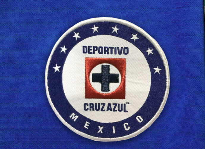 Cruz Azul vs Chivas. Foto: Bigstock