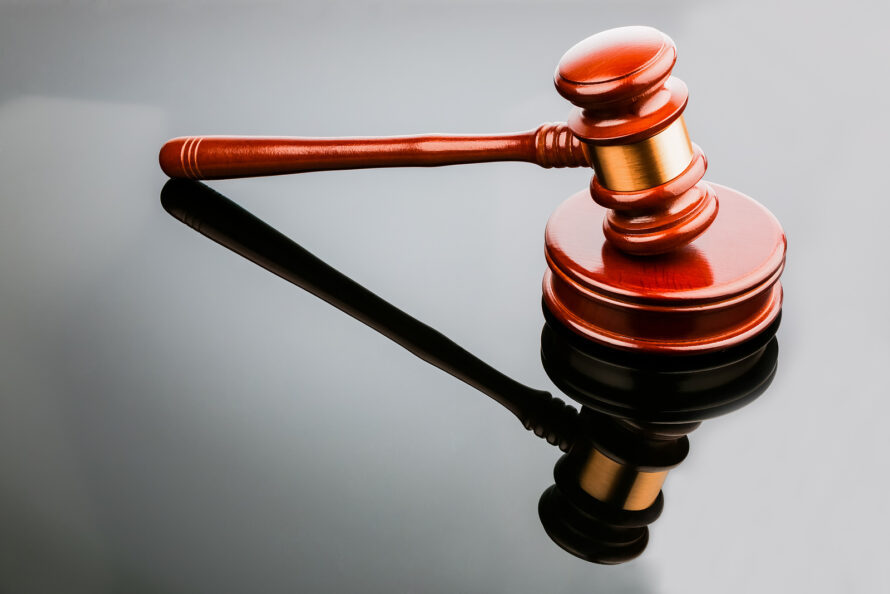 Adrián Aguirre Hernández presentó su renuncia como juez federal. Foto: Bigstock