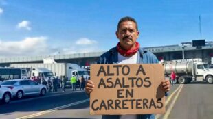 Bloqueo carretera México-Toluca. Imagen cortesía Gemini IA