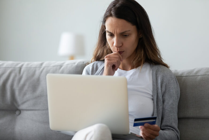 Rebajas y ofertas en el Black Friday y Cyber Monday. Foto: Bigstock