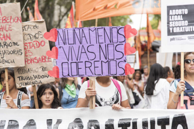 Marchas en CDMX del 25 de noviembre. Foto: Bigstock