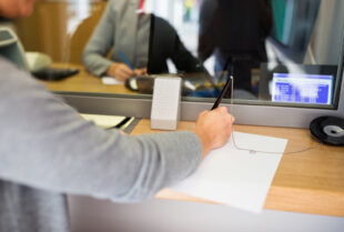 Bancos en México. Foto: Bigstock