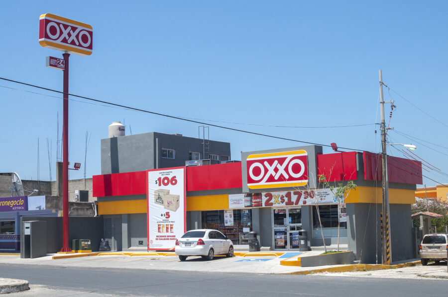 Horario de servicio y venta de alcohol en OXXO el 24 y 25 de diciembre. Foto: Bigstock