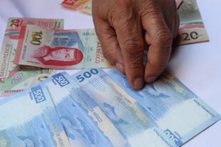 Pensión Bienestar Adultos Mayores 2026: fechas de pago y nuevo monto. Foto: Bigstock