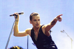Depeche Mode estrena documental en Netflix de su gira Memento Mori. Foto: Bigstock