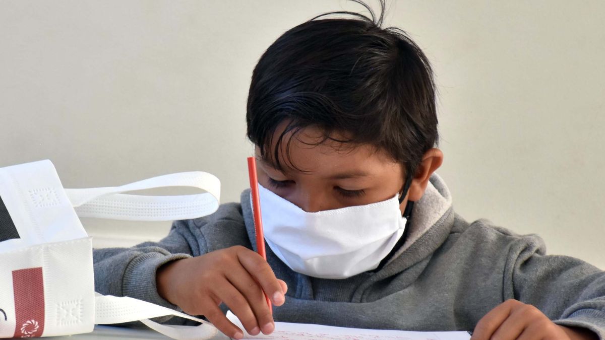 Cubrebocas en escuelas de Edomex por sarampión. Imagen SEP