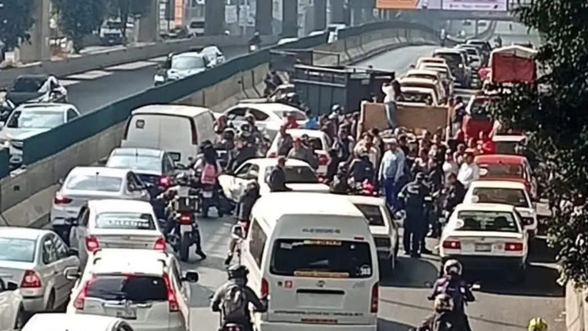 Bloqueo de Periférico, altura Naucalpan