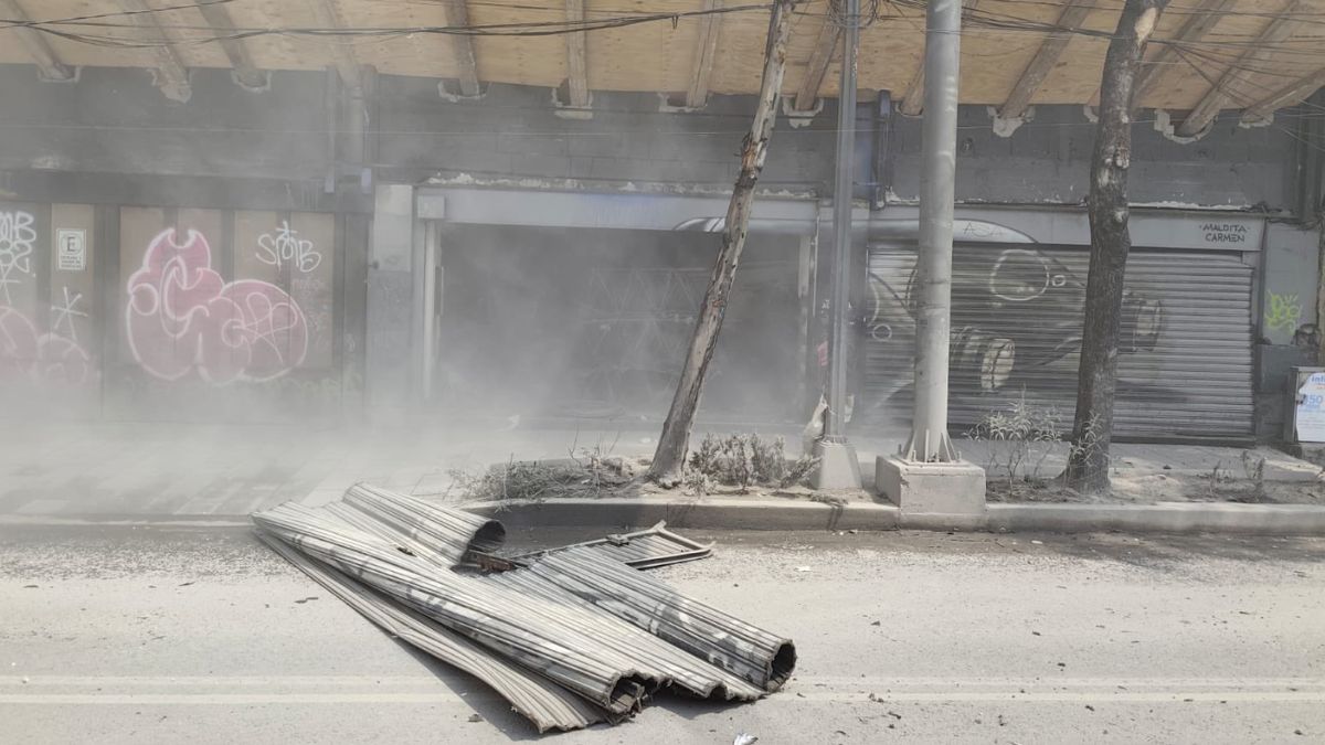 Línea 2 Metro cerca del derrumbe en San Antonio Abad CDMX. Foto Jefe Vulcano