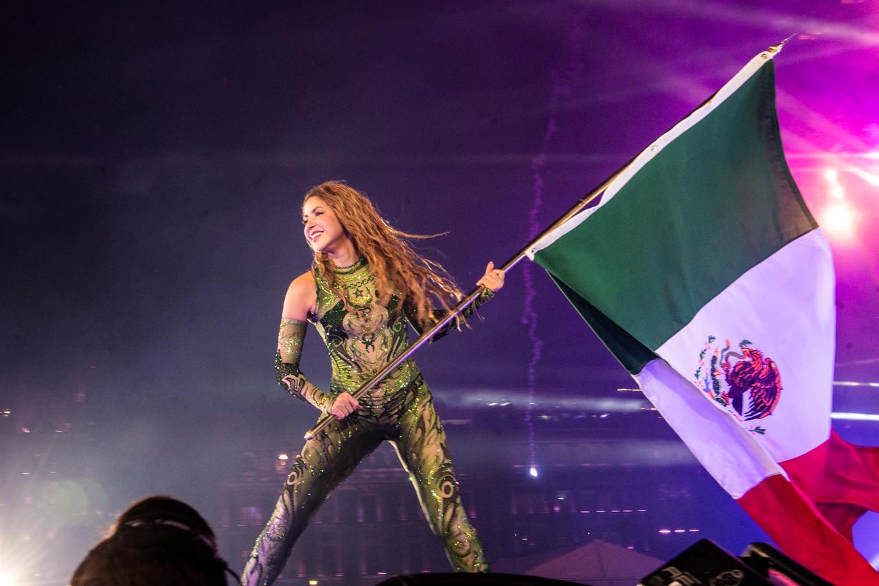 Corona regaló a México por su 100 aniversario un concierto gratuito con Shakira en el Zócalo de la CDMX. Foto: Cortesía Corona.
