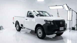 Nissan NP300. Imagen marca, IA