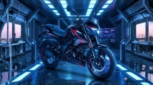 Coppel remata motocicleta pulsar. Imagen marca, IA (1)