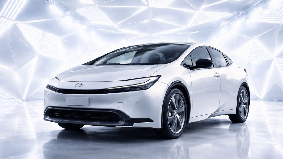 Toyota Prius 2026. Imagen InformaBTL, marca, IA