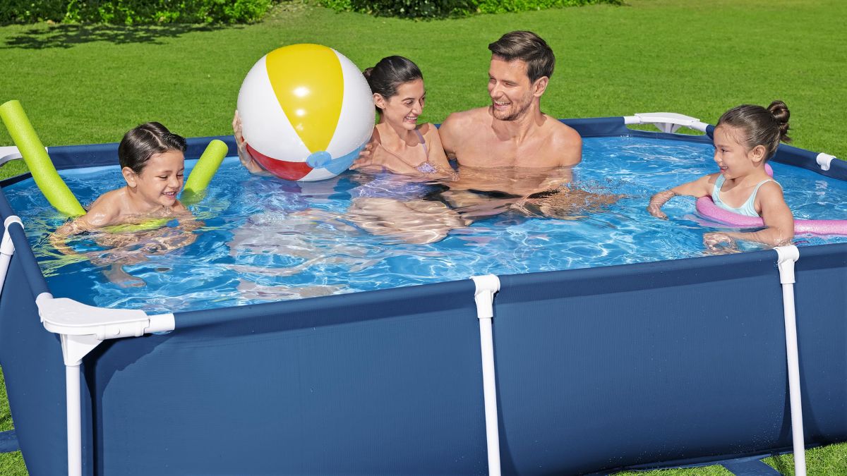 Alberca rectangular Coppel. Imagen marca