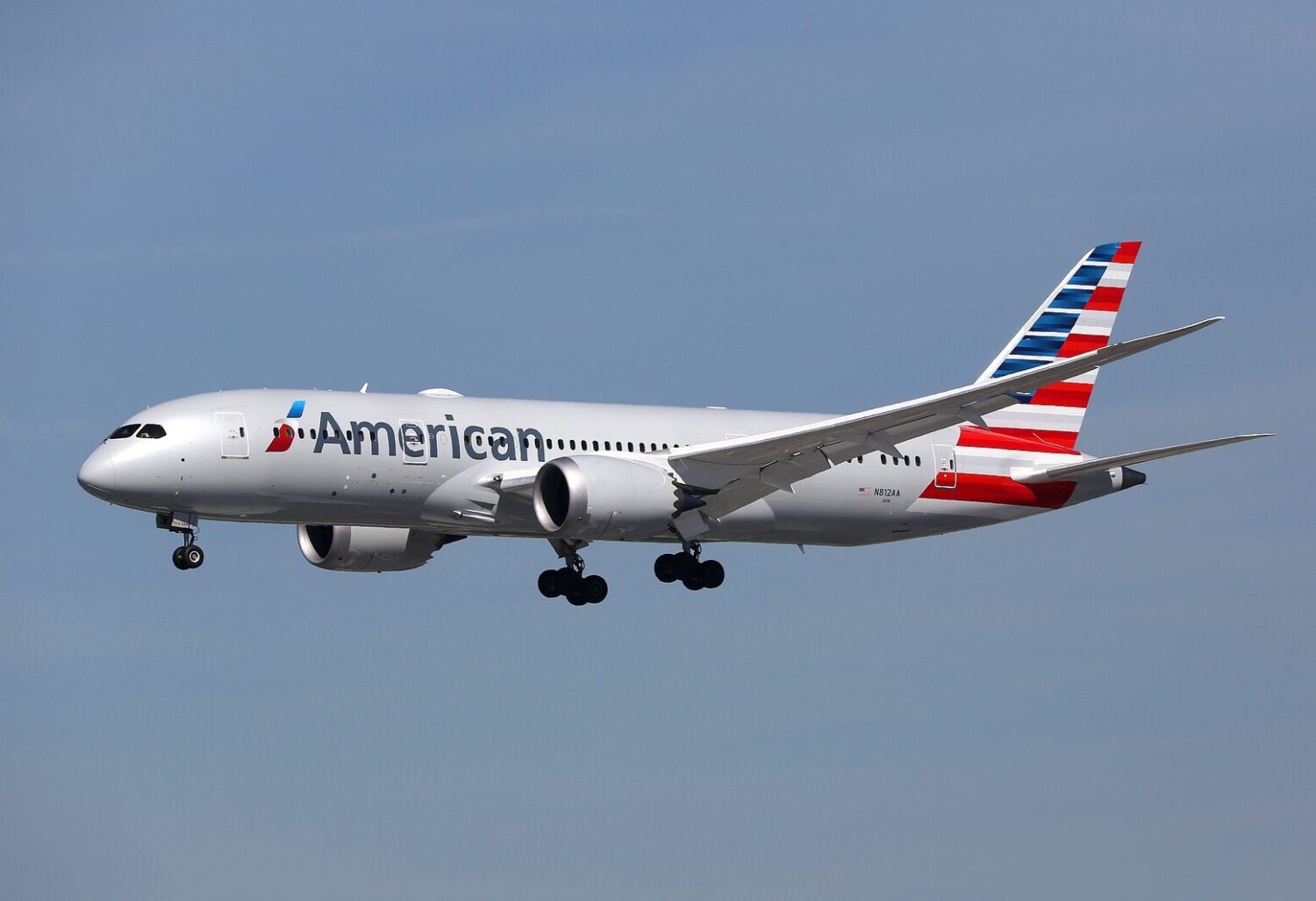 American Airlines incorporará Starlink en más de 500 aviones para ofrecer internet de alta velocidad, streaming y gaming en vuelo. Foto: Bigstock.