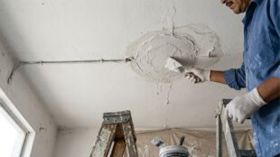Reparación de gotera. Imagen especial