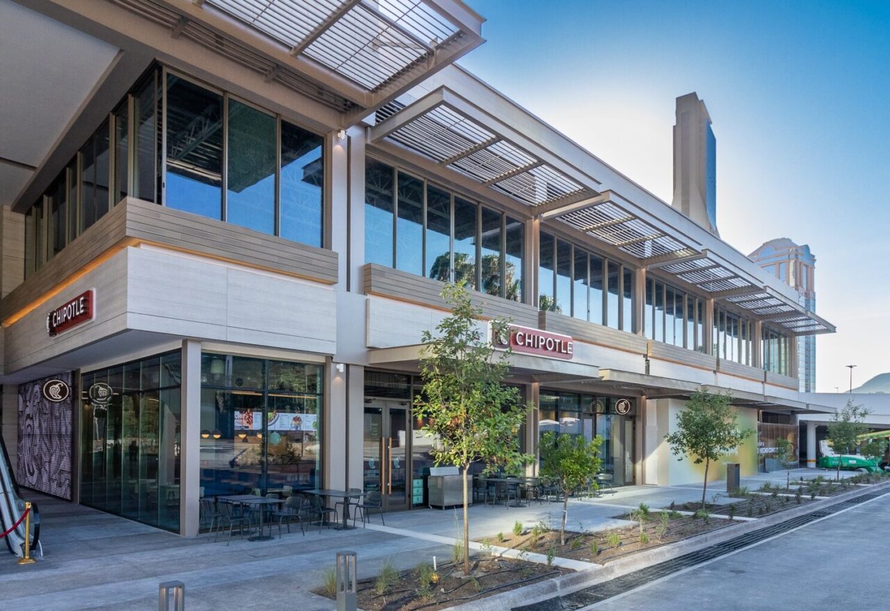 Primera sucursal de Chipotle en México está en Monterrey. Foto: Chipotle.