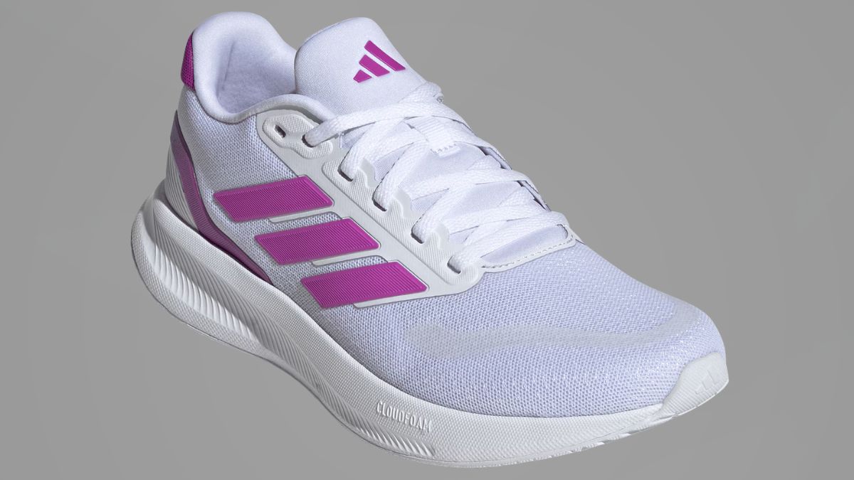 Coppel remata tenis Adidas. Imagen de la marca